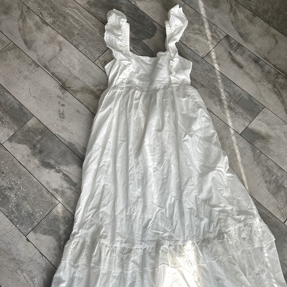 En Saison White eyelet maxi dress perfect for vacation